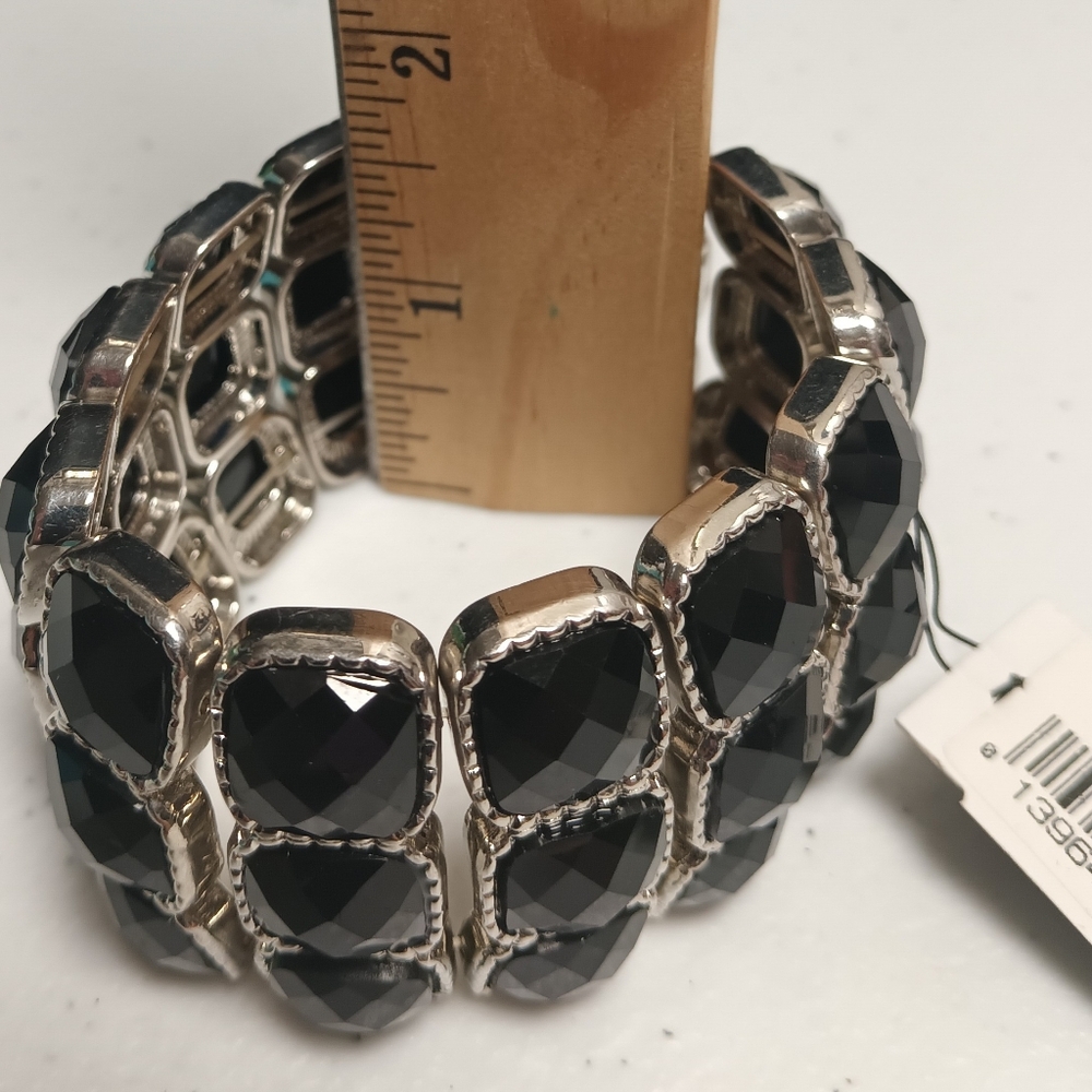 FRINGE LLC. BLACK STUD BRACELET - Picture 2 of 5